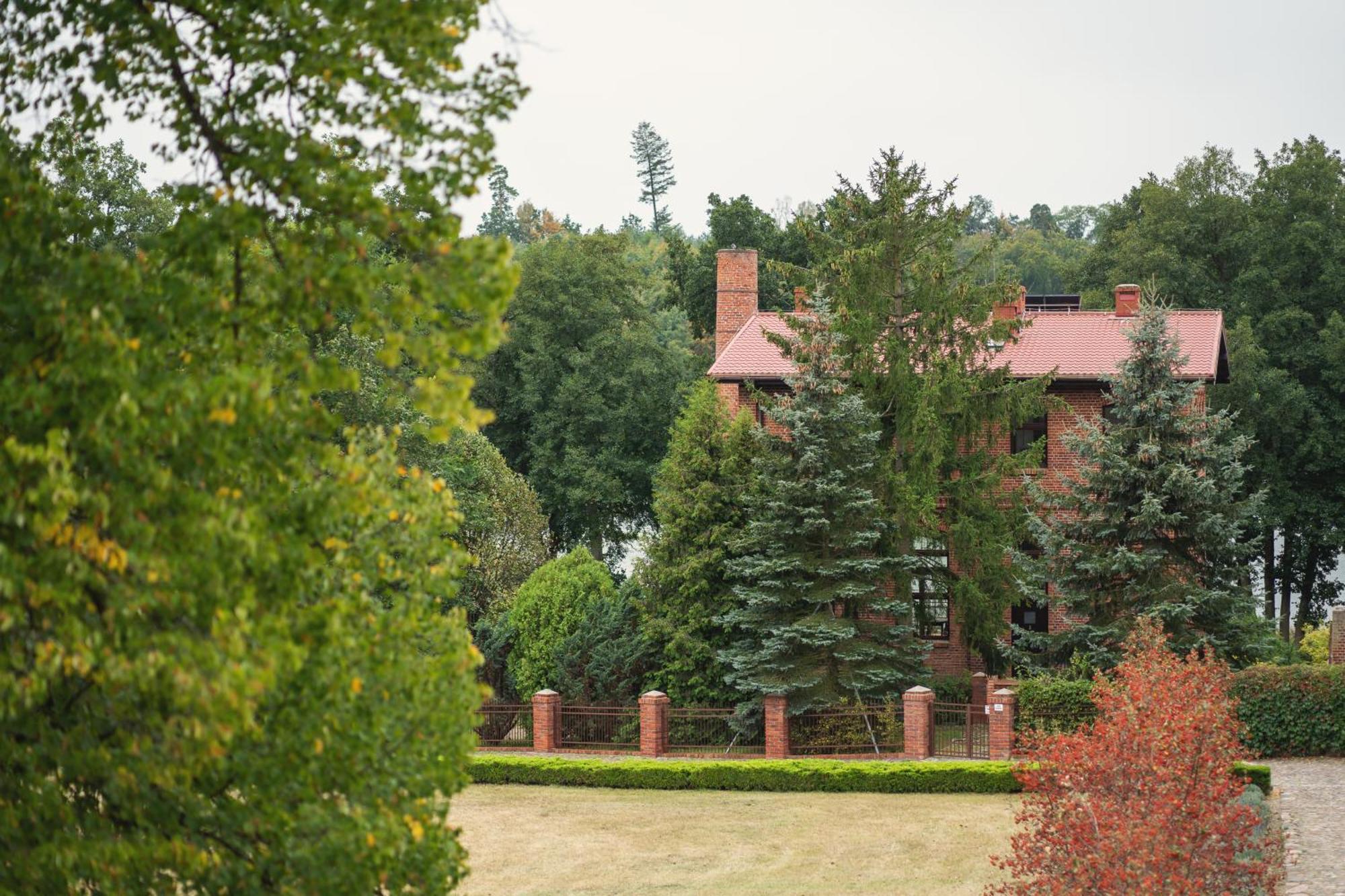 Stary Mlyn Strzeszyn Hotel Lubowo  Exterior photo